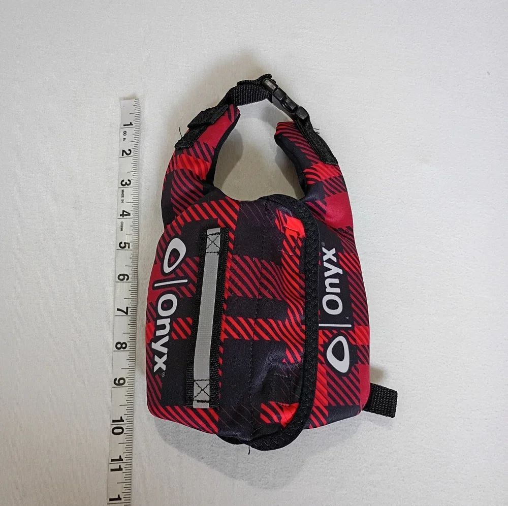 Onyx red black